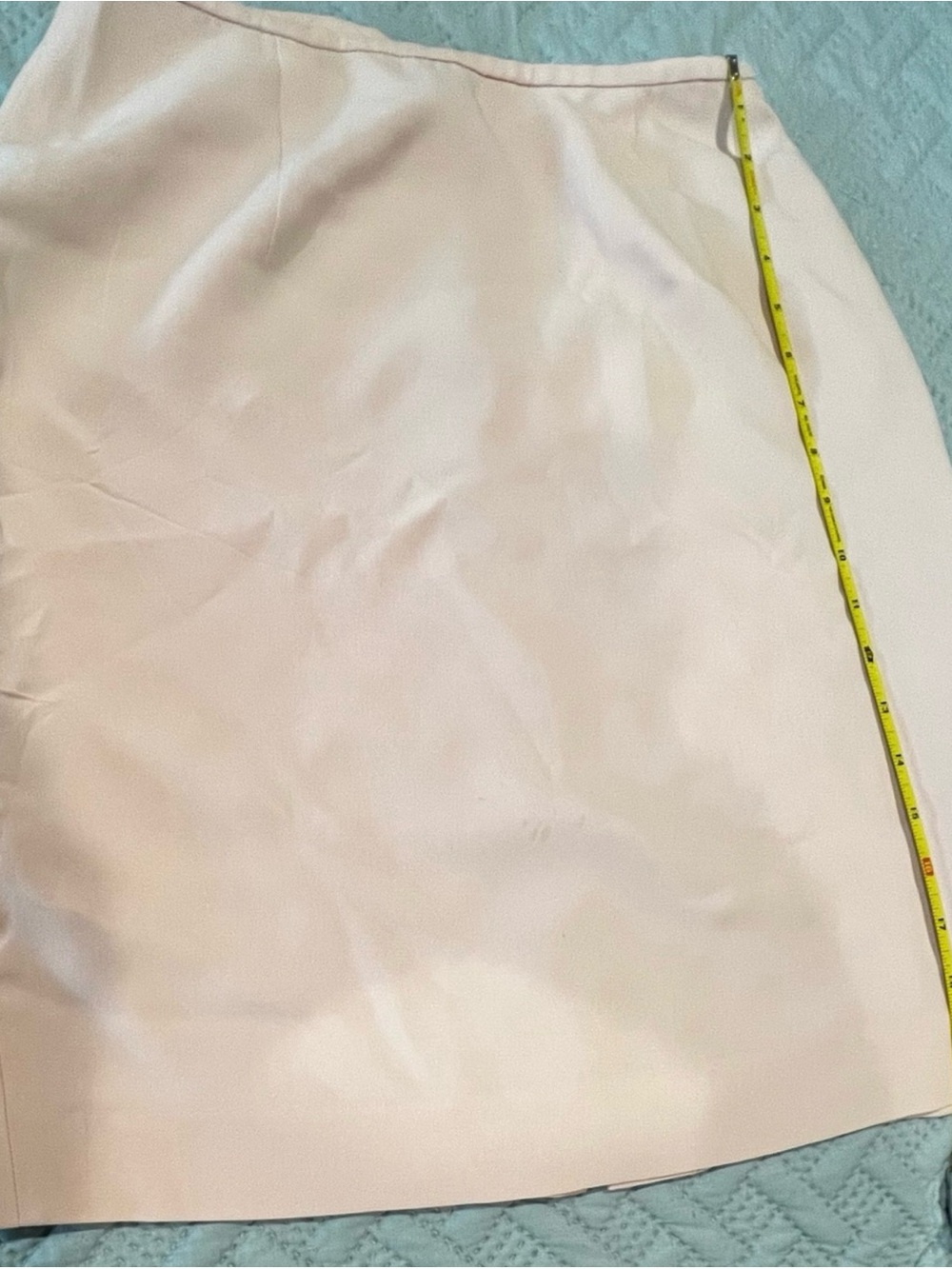 Ann Taylor Neutral Light Pink A-Line Skirt. Size 6.